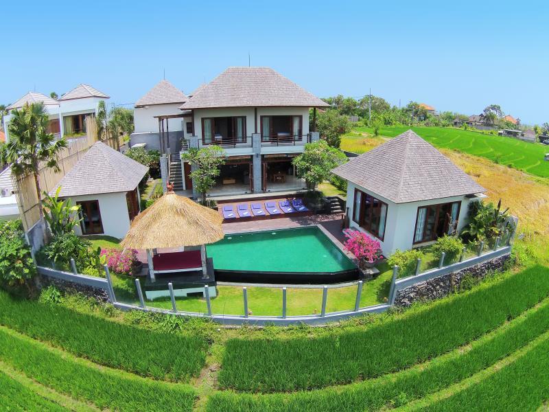 Umpadhi Canggu Luaran gambar